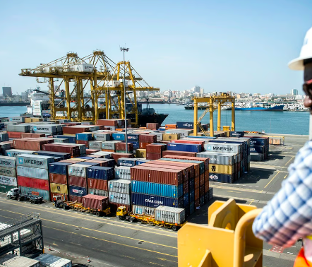 You are currently viewing Au-delà des frontières : Le Port Community System (PCS) de Webb Fontaine redéfinit la logistique du commerce mondial