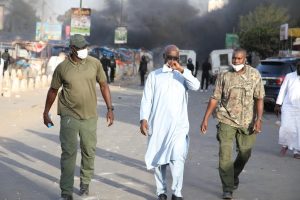 Lire la suite à propos de l’article Un putschiste qui n’en démord pas (par Thierno Alassane Sall)