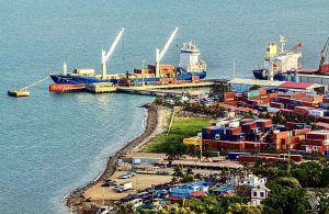 Lire la suite à propos de l’article Haïti: le gestionnaire du port suspend son activité en raison des «troubles»