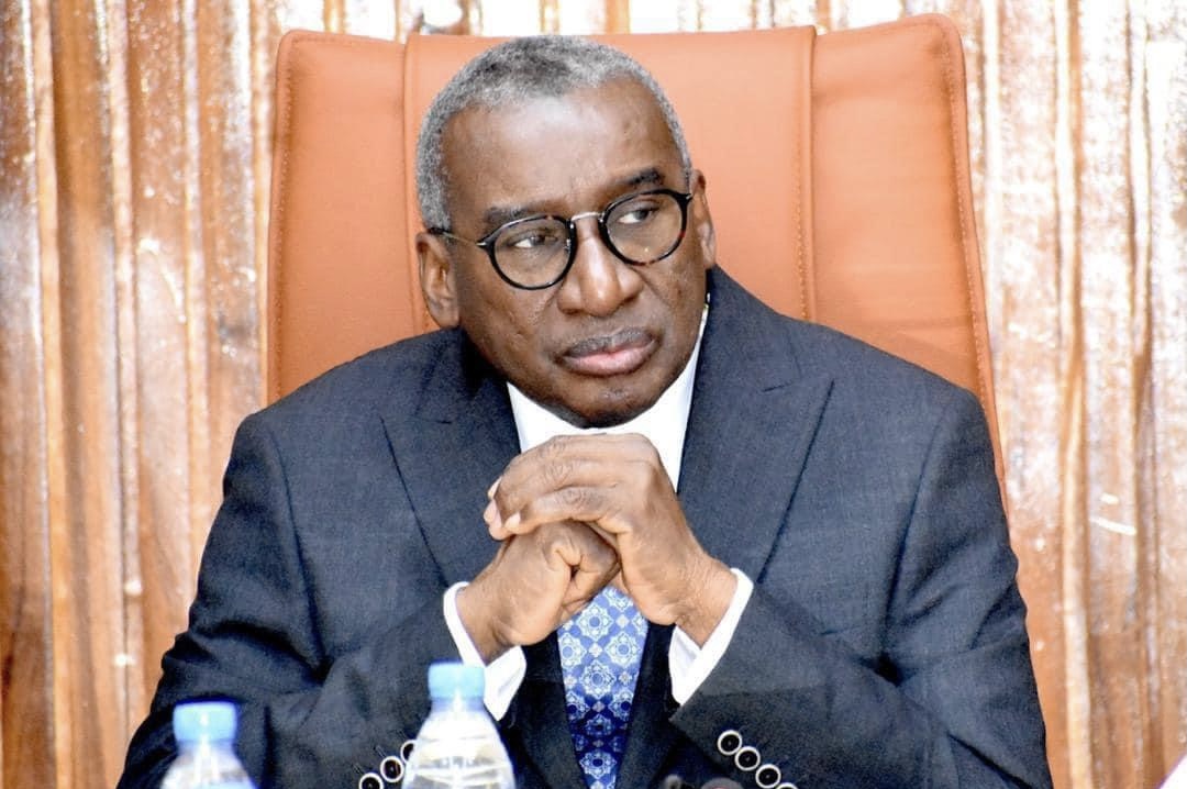 You are currently viewing Me Sidiki Kaba, Premier ministre : « Tout le matériel électoral est acheminé sur l’ensemble du territoire »
