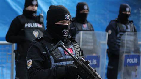 Lire la suite à propos de l’article Turquie : arrestation de 147 personnes soupçonnées d’appartenance à l’organisation EI