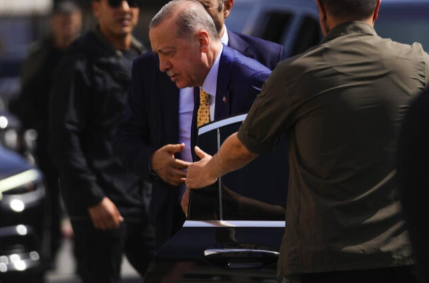 Lire la suite à propos de l’article Municipales en Turquie: derrière la lourde défaite de l’AKP, l’échec de la politique économique d’Erdogan