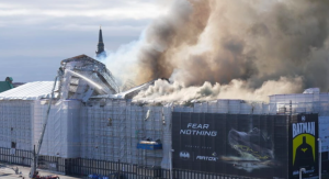 Lire la suite à propos de l’article Danemark: la vieille Bourse de Copenhague dévorée par les flammes
