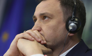 En Ukraine, un ministre soupçonné de corruption détenu puis libéré après le versement d’une caution