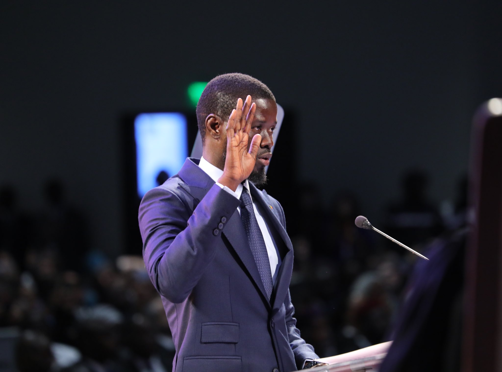 Lire la suite à propos de l’article Prestation de serment – Bassirou Diomaye Faye : « Je mesure le poids de la responsabilité »