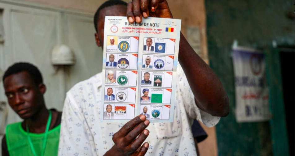 Lire la suite à propos de l’article Victoire annoncée de Mahamat Idriss Deby au Tchad: «le bras de fer est de nouveau engagé» avec Succès Masra