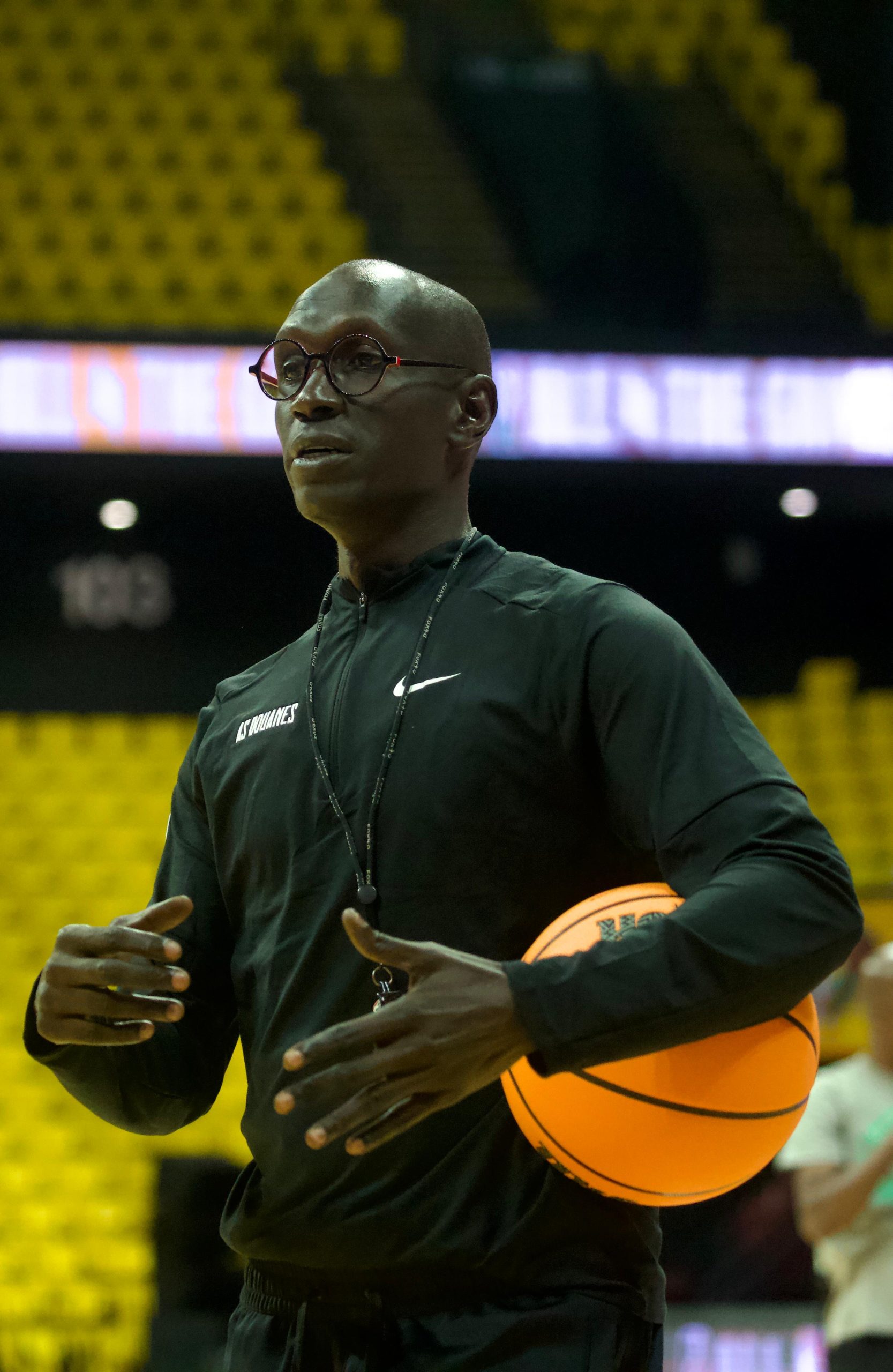You are currently viewing BAL4 – Pabi Gueye, coach AS Douanes : « Représenter dignement le Sénégal »